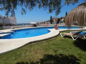 FANTASTICA CASA EN TROPICANA Nerja